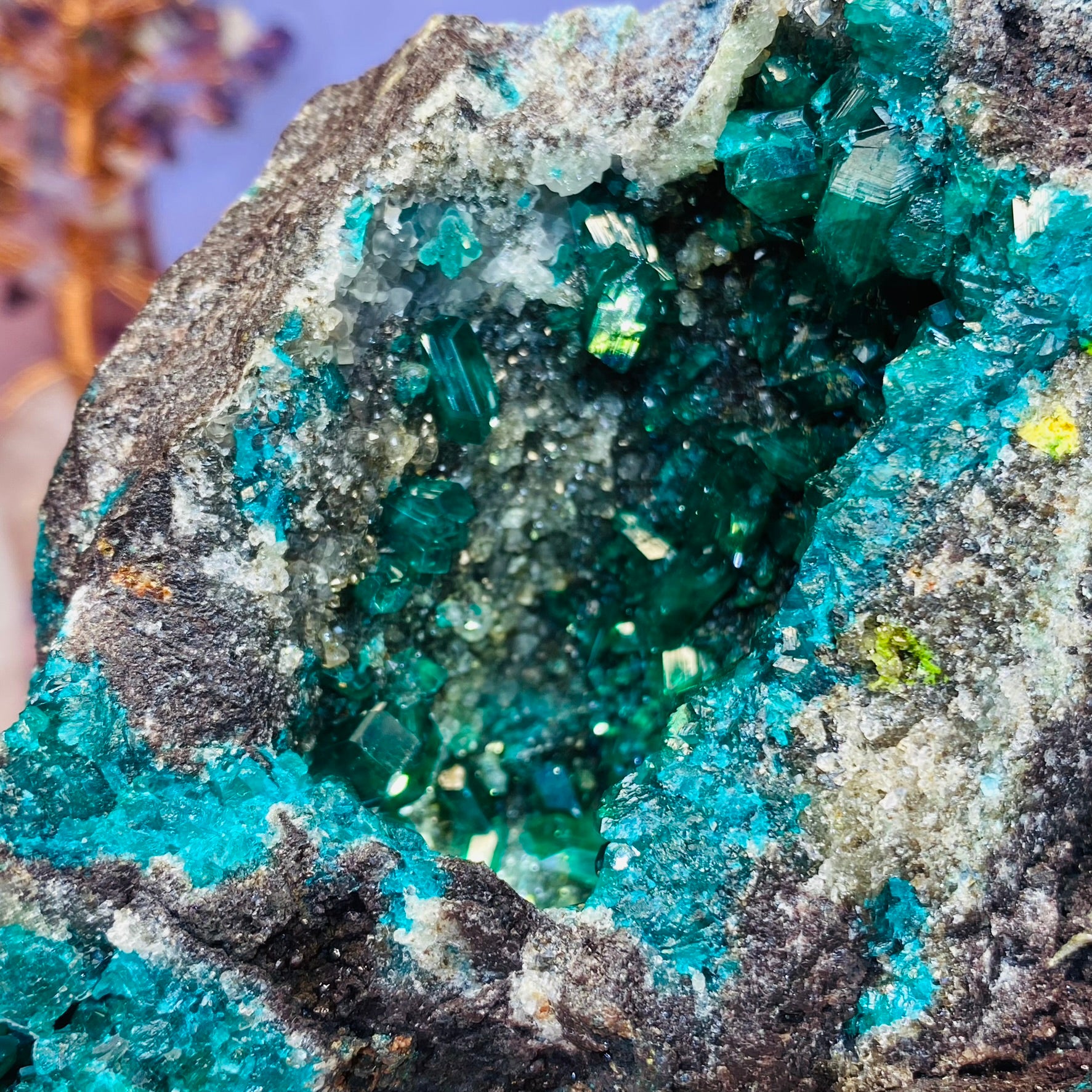 Small crystals Amethyst slab(10kg) brazil