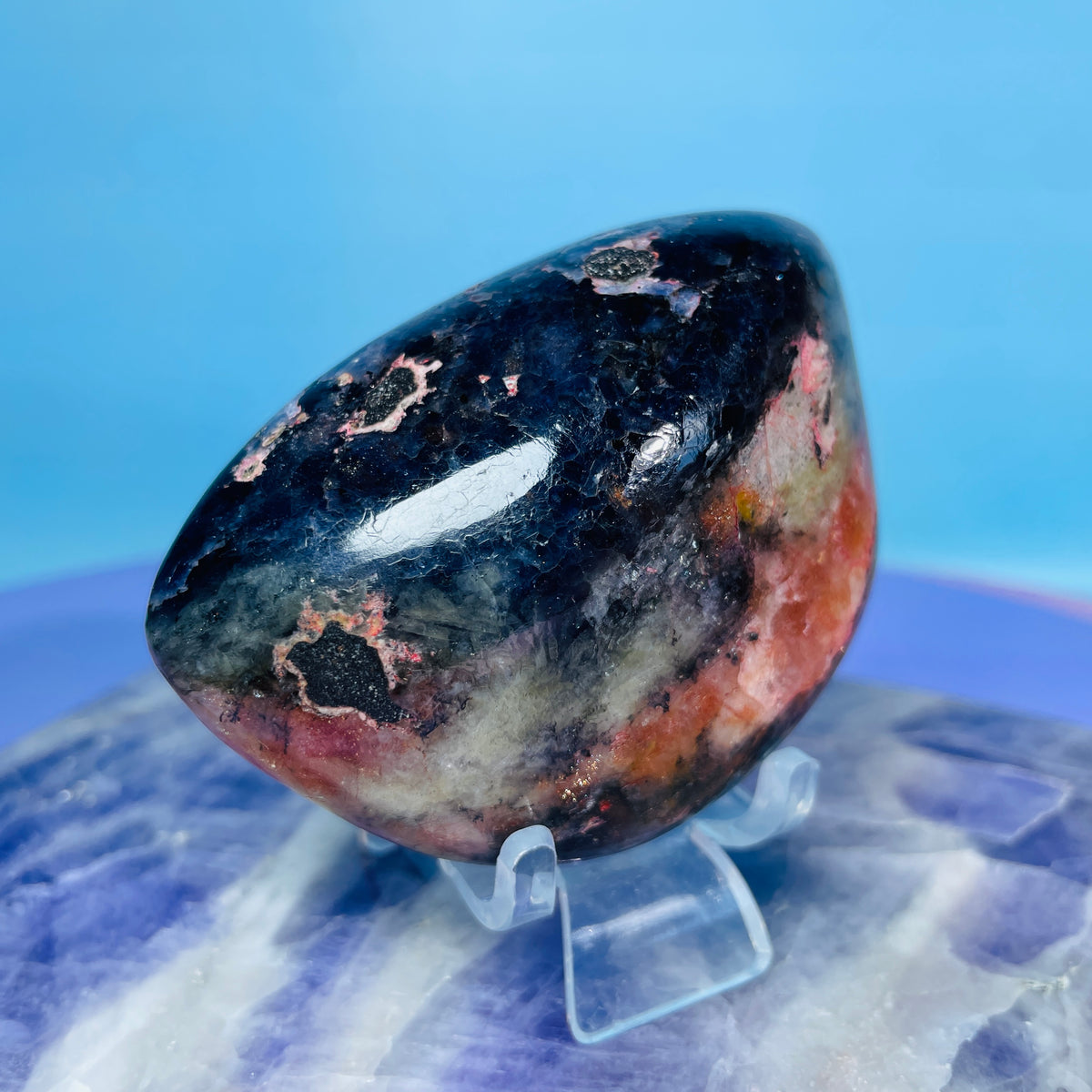 Iolite + Sunstone Small Freeform (Video)