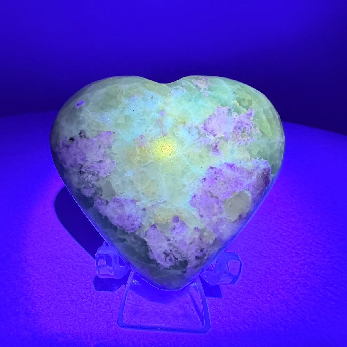 Bolivianite (Fluorite/Serpentine) Heart Carving (UV Reactive)