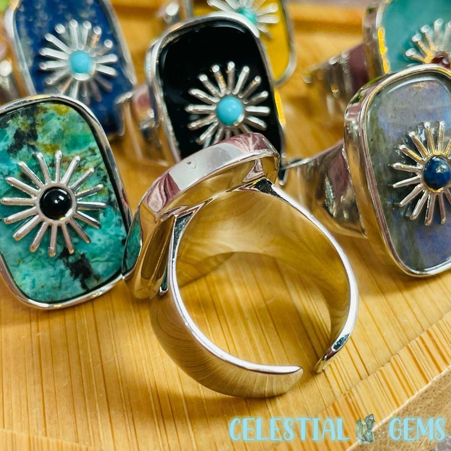 Whetu Tiretiera Nui Mowhiti Kowiri Rawa Ka taea te whakarite