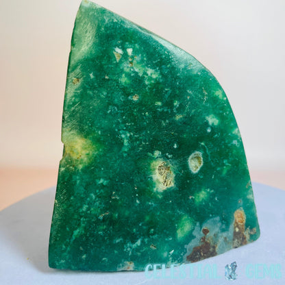 Mtorolite Chrysoprase Standing Medium Freeform