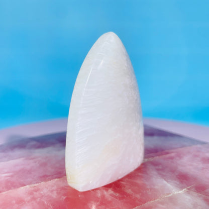 Scolecite Small Flame Freeform (Video)