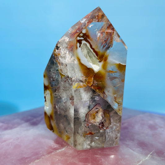 Amphibole Quartz Chunky Medium Tower