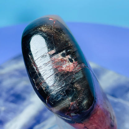 Iolite + Sunstone Small Freeform (Video)