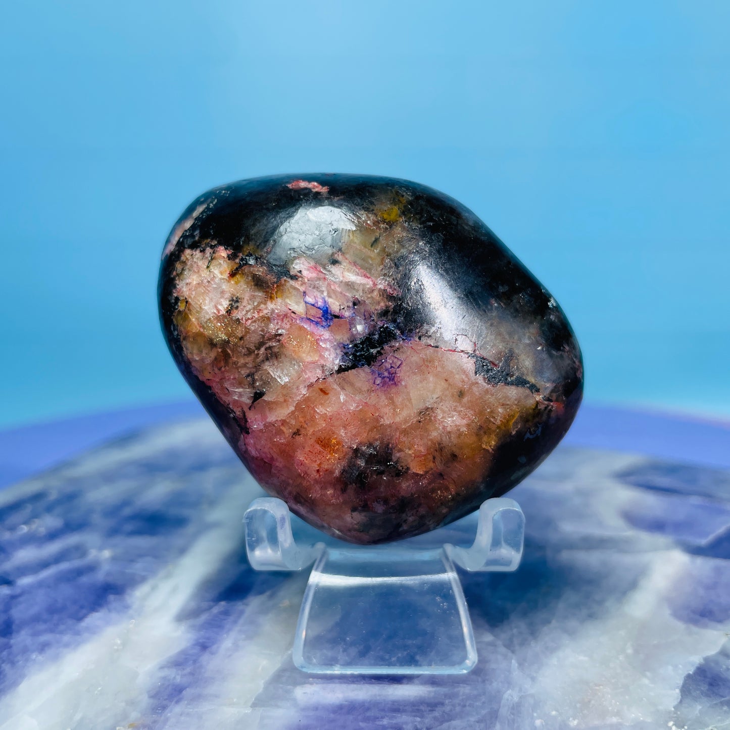 Iolite + Sunstone Small Freeform (Video)