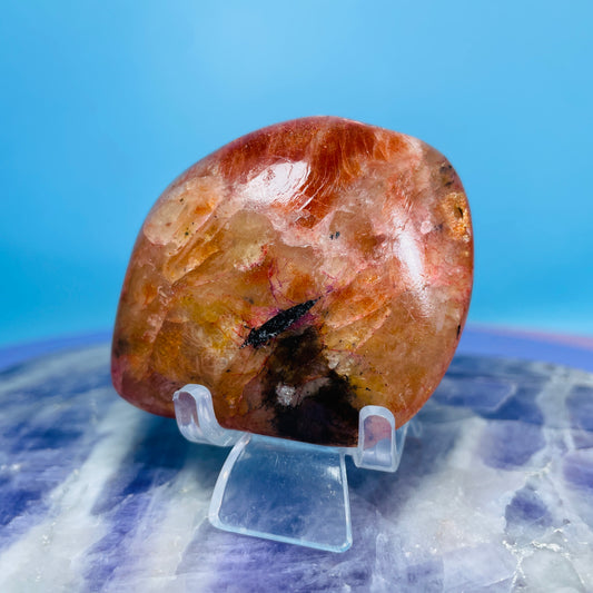Iolite + Sunstone Small Freeform (Video)