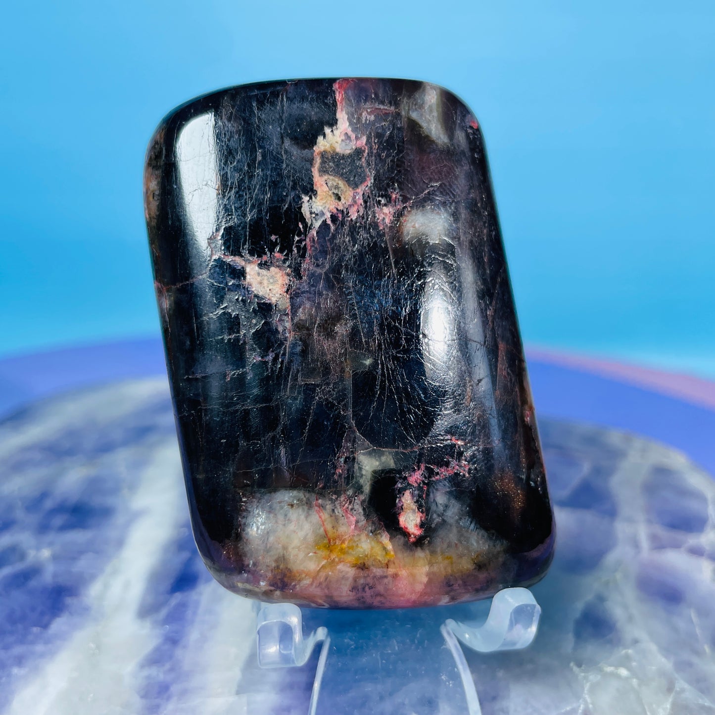 Iolite + Sunstone Small Freeform (Video)