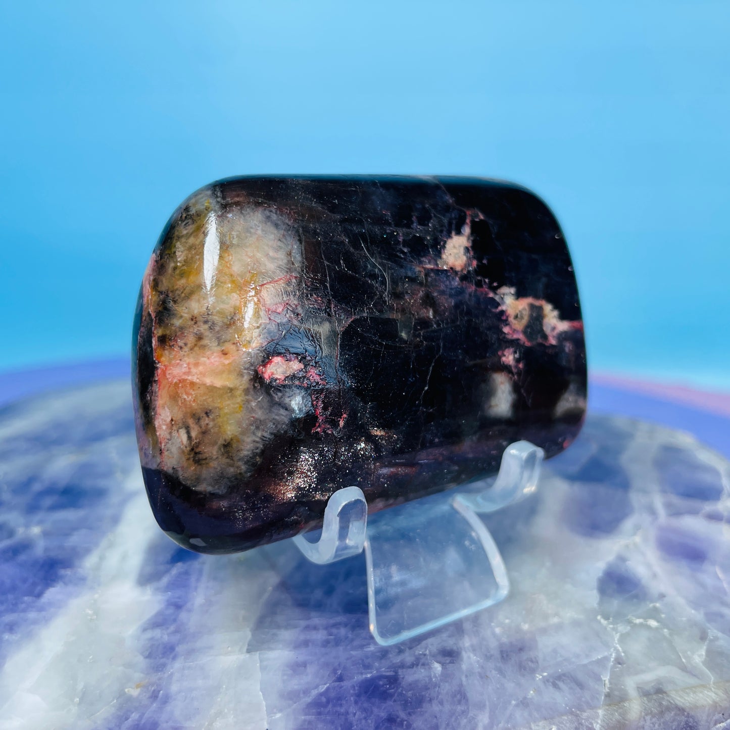 Iolite + Sunstone Small Freeform (Video)