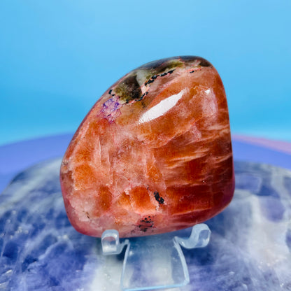 Iolite + Sunstone Small Freeform (Video)