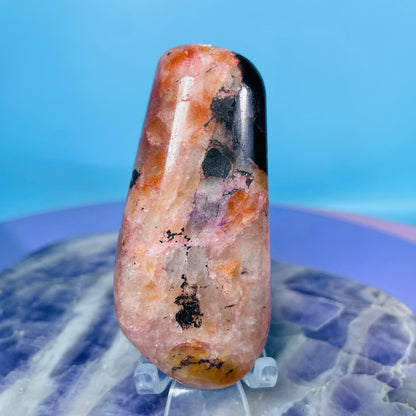 Iolite + Sunstone Small Freeform (Video)