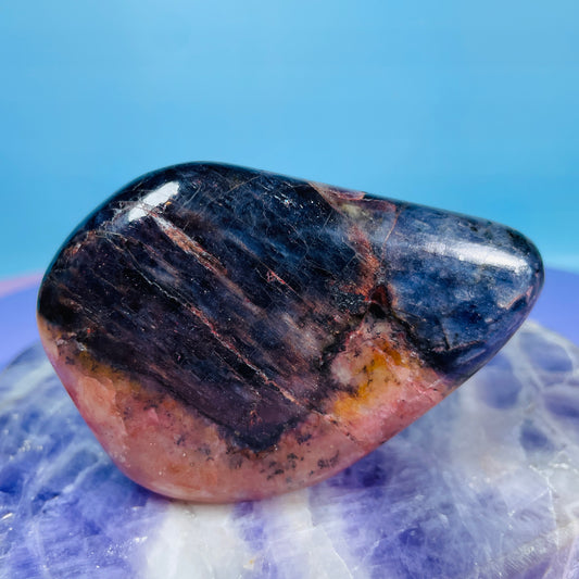 Iolite + Sunstone Medium Freeform (Video)