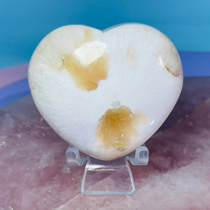 Peach Stilbite + Scolecite Heart Medium Carving (Video)
