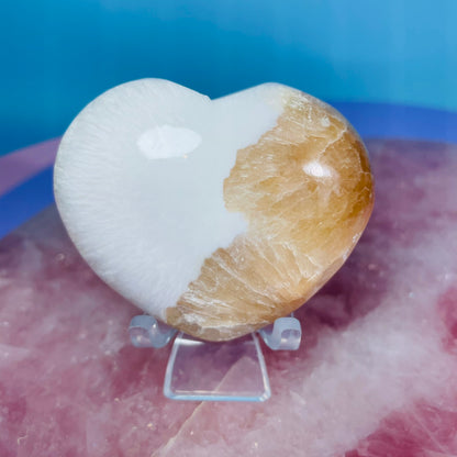 Peach Stilbite + Scolecite Heart Medium Carving