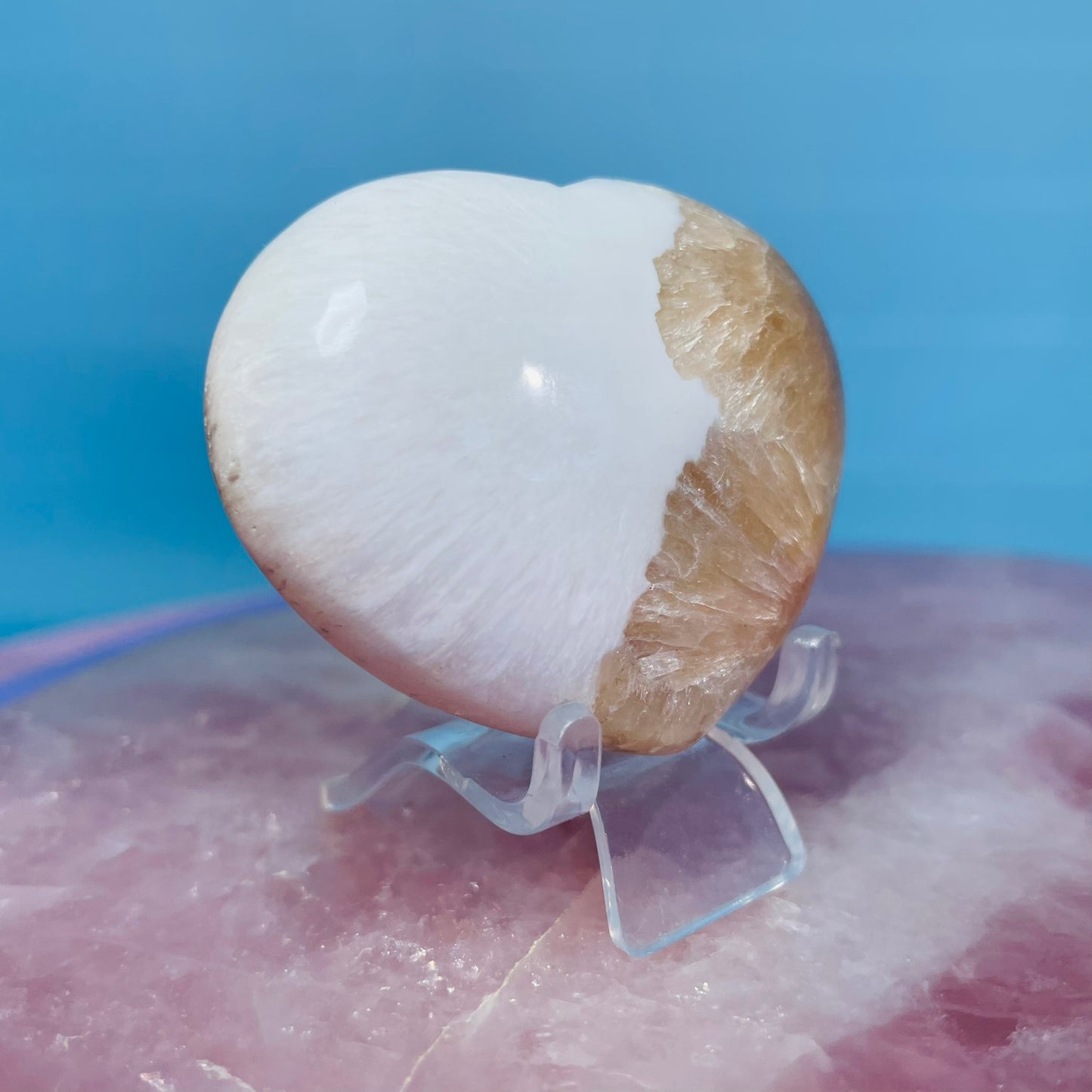 Peach Stilbite + Scolecite Heart Medium Carving