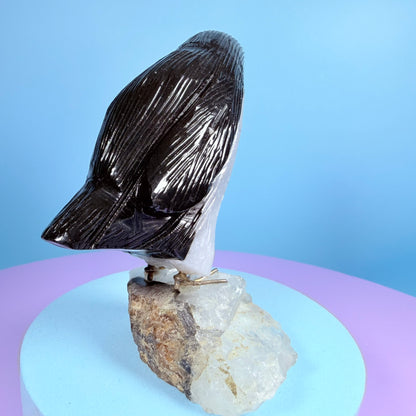Crystal Penguin Bird Carving (Hand-Carved)