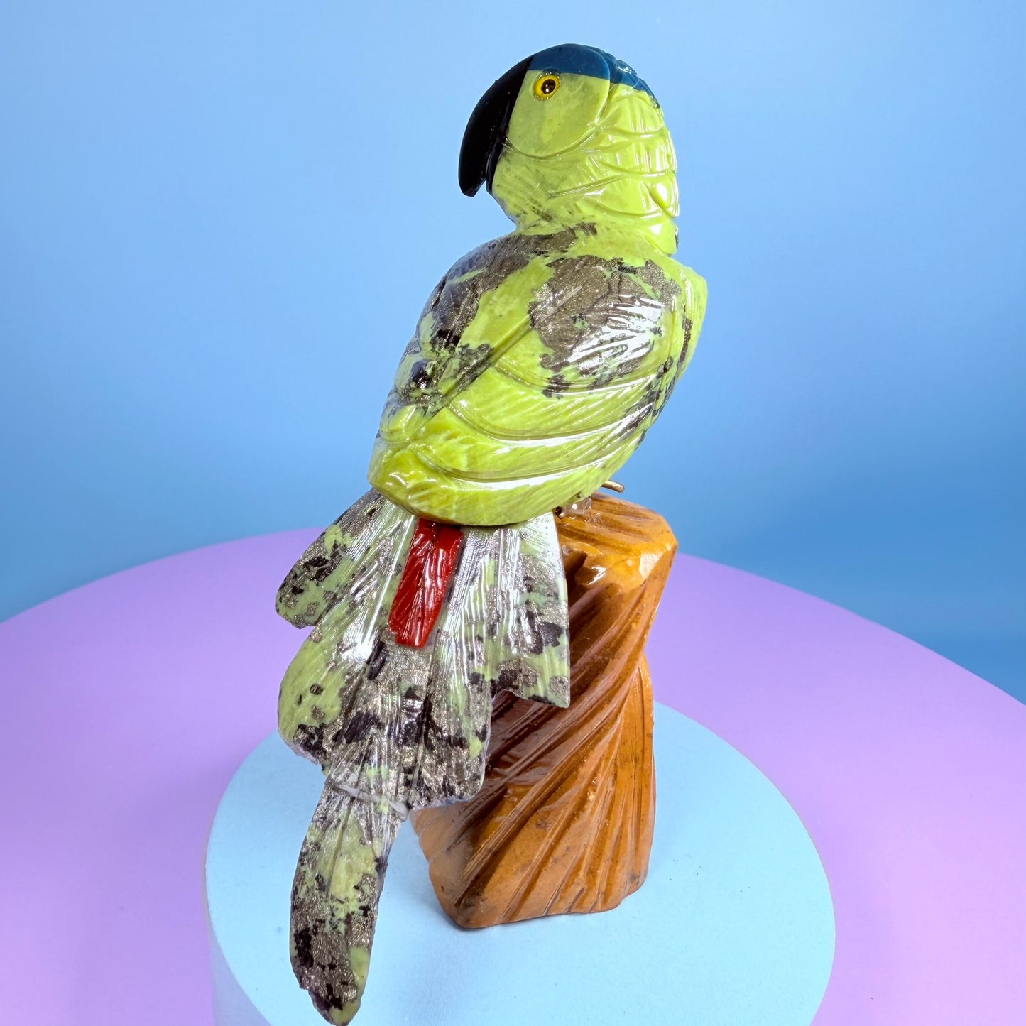 Crystal Parrot Bird Carving (Hand-Carved)