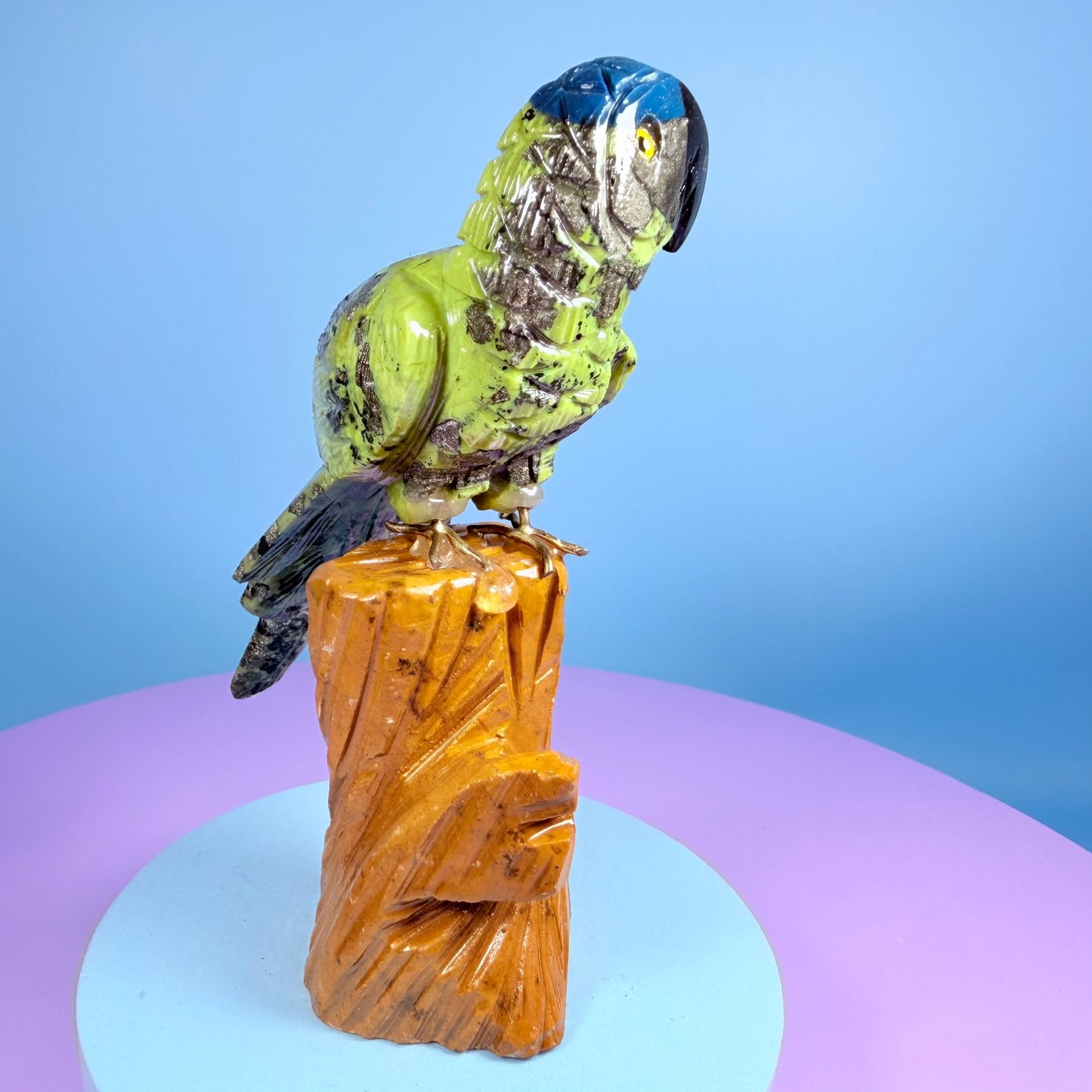 Crystal Parrot Bird Carving (Hand-Carved)