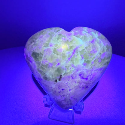 Bolivianite (Fluorite/Serpentine) Heart Carving (UV Reactive)