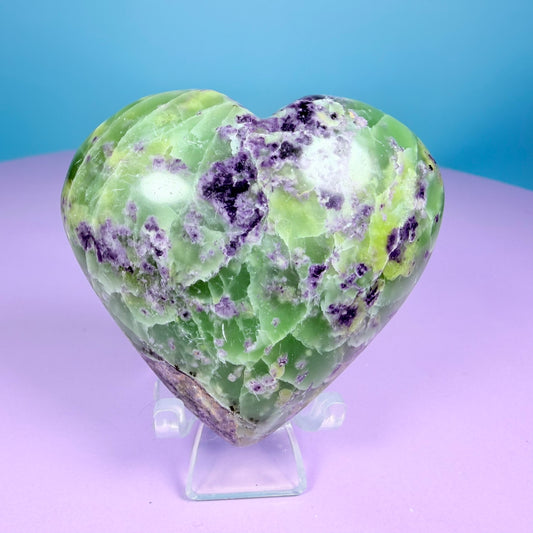 Bolivianite (Fluorite/Serpentine) Heart Carving (UV Reactive)
