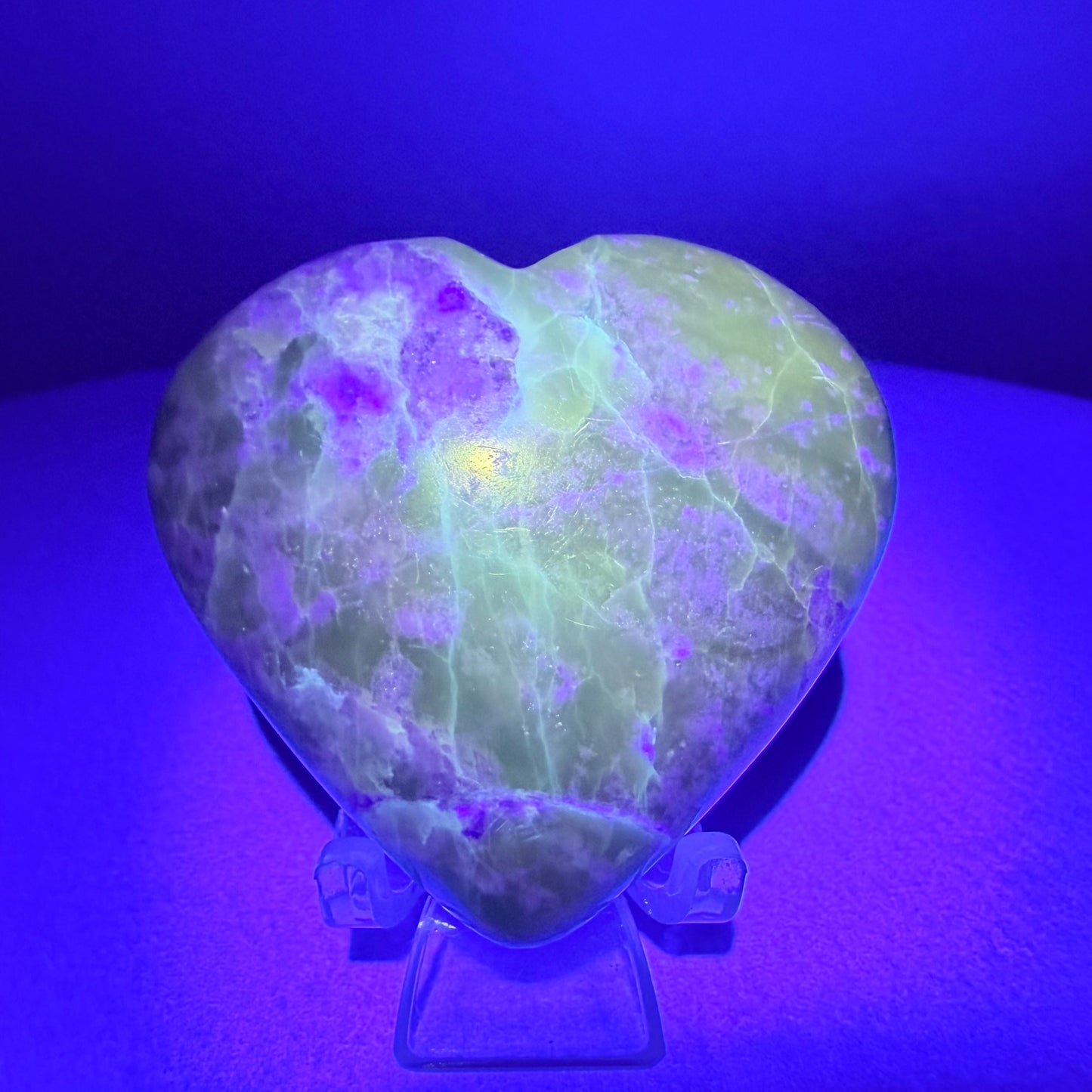Bolivianite (Fluorite/Serpentine) Heart Carving (UV Reactive)