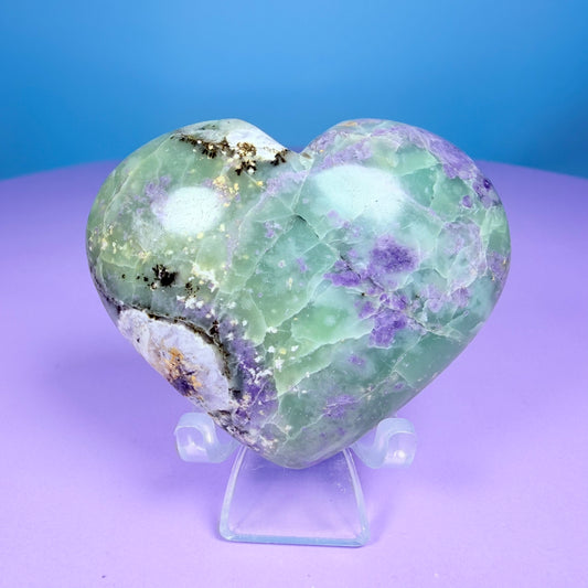 Bolivianite (Fluorite/Serpentine) Heart Carving (UV Reactive)