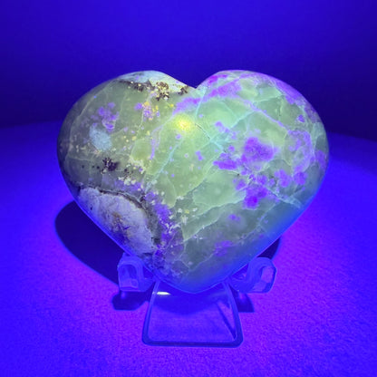 Bolivianite (Fluorite/Serpentine) Heart Carving (UV Reactive)