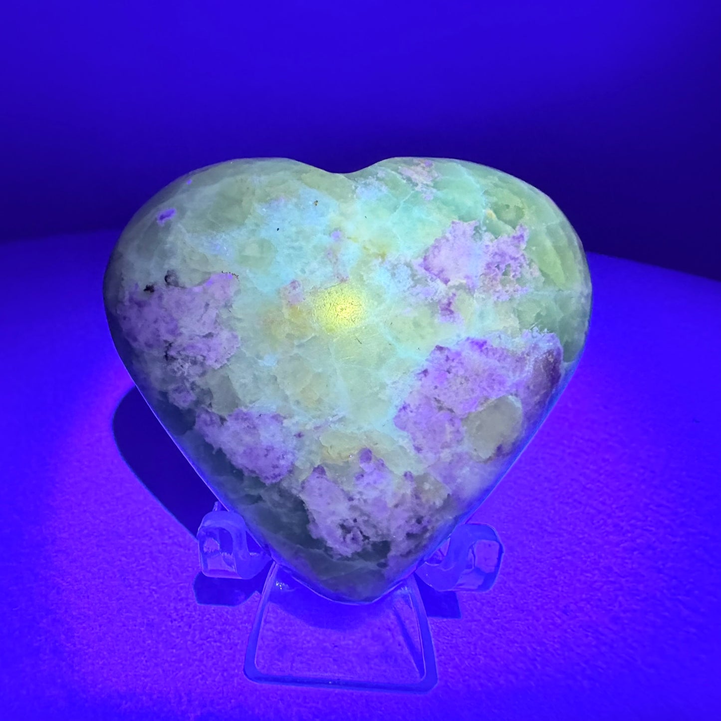 Bolivianite (Fluorite/Serpentine) Heart Carving (UV Reactive)
