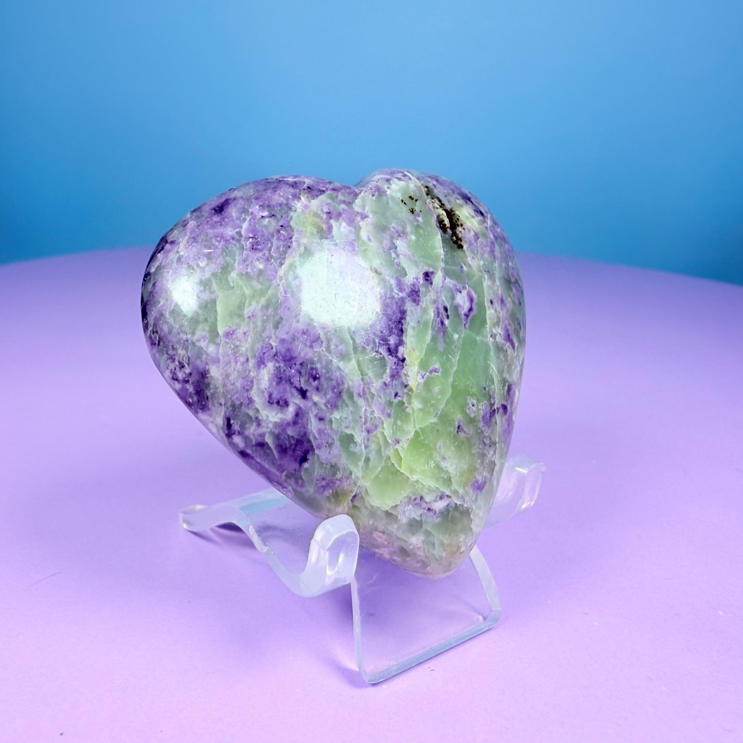Bolivianite (Fluorite/Serpentine) Heart Carving (UV Reactive)
