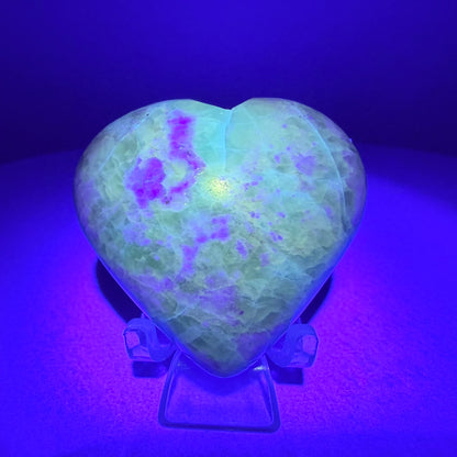 Bolivianite (Fluorite/Serpentine) Heart Carving (UV Reactive)
