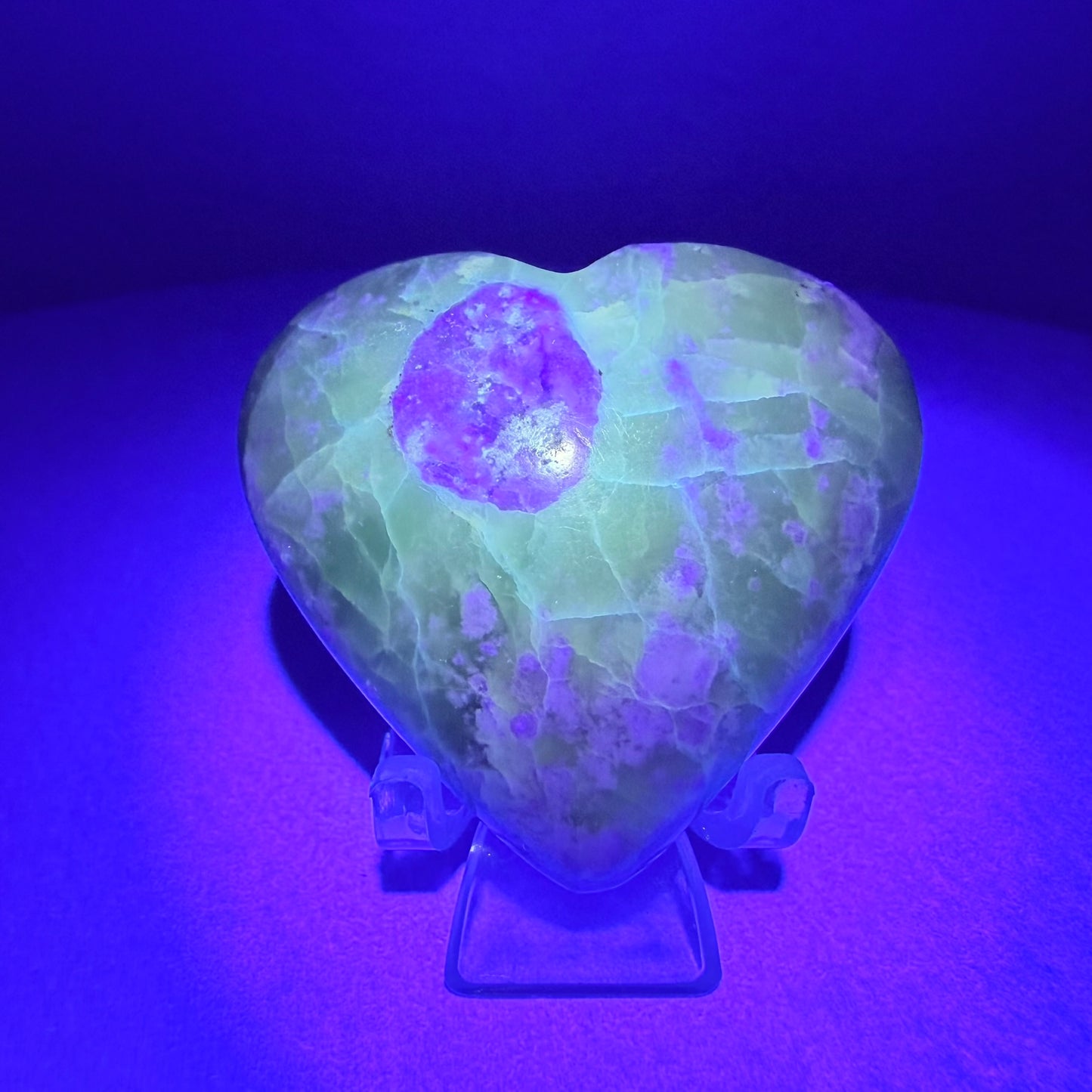 Bolivianite (Fluorite/Serpentine) Heart Carving (UV Reactive)