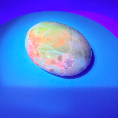 Rare Hackmanite Small Palmstone (UV + Tenebrescent)