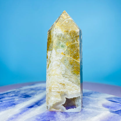 Mangano Calcite in Volcanic Agate Small Tower (Double UV Reaction)