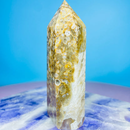 Mangano Calcite in Volcanic Agate Small Tower (Double UV Reaction)