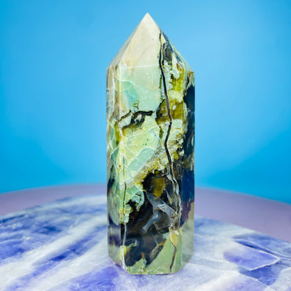 Mangano Calcite in Volcanic Agate Small Tower (Double UV Reaction)