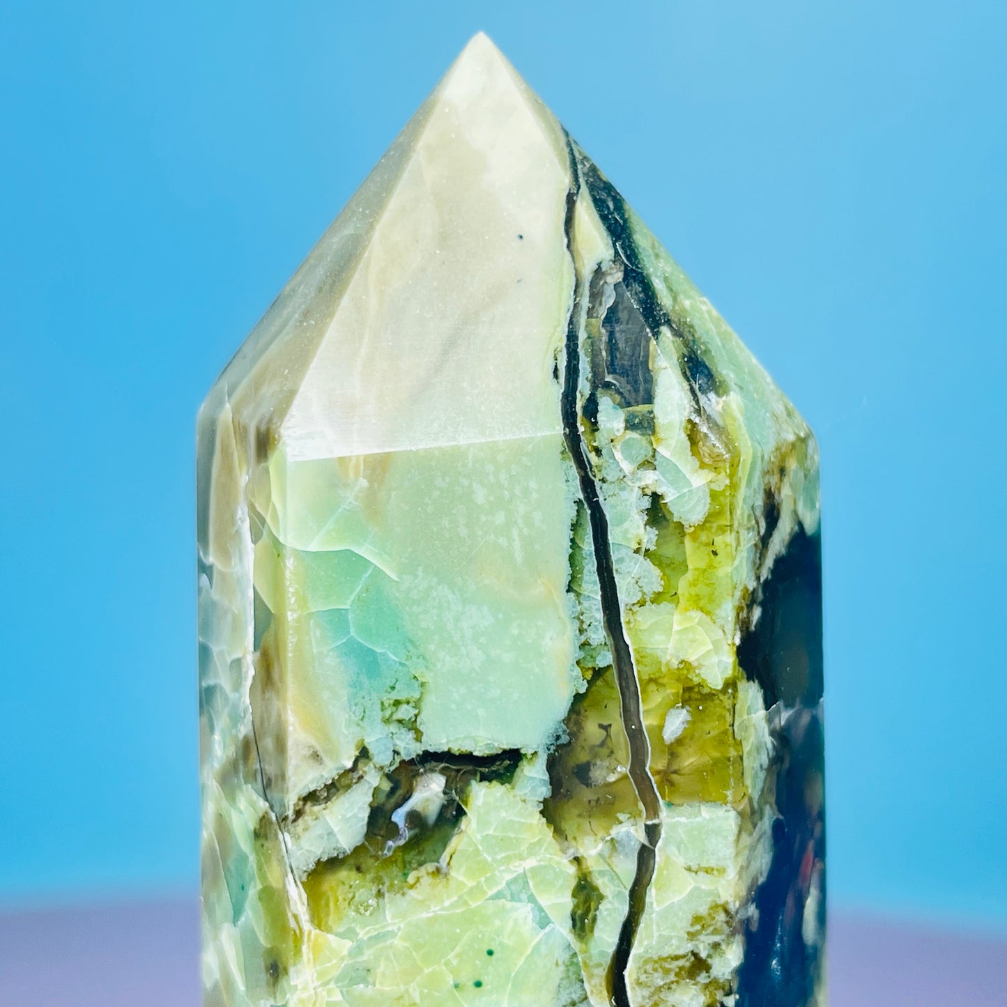 Mangano Calcite in Volcanic Agate Small Tower (Double UV Reaction)