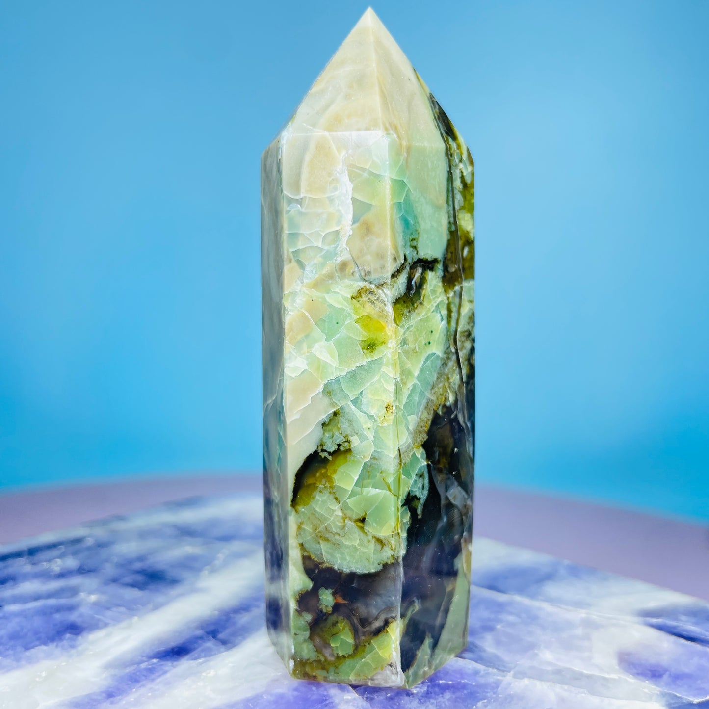 Mangano Calcite in Volcanic Agate Small Tower (Double UV Reaction)