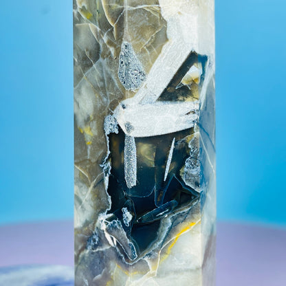 Mangano Calcite in Volcanic Agate Medium Tower (Double UV Reaction)