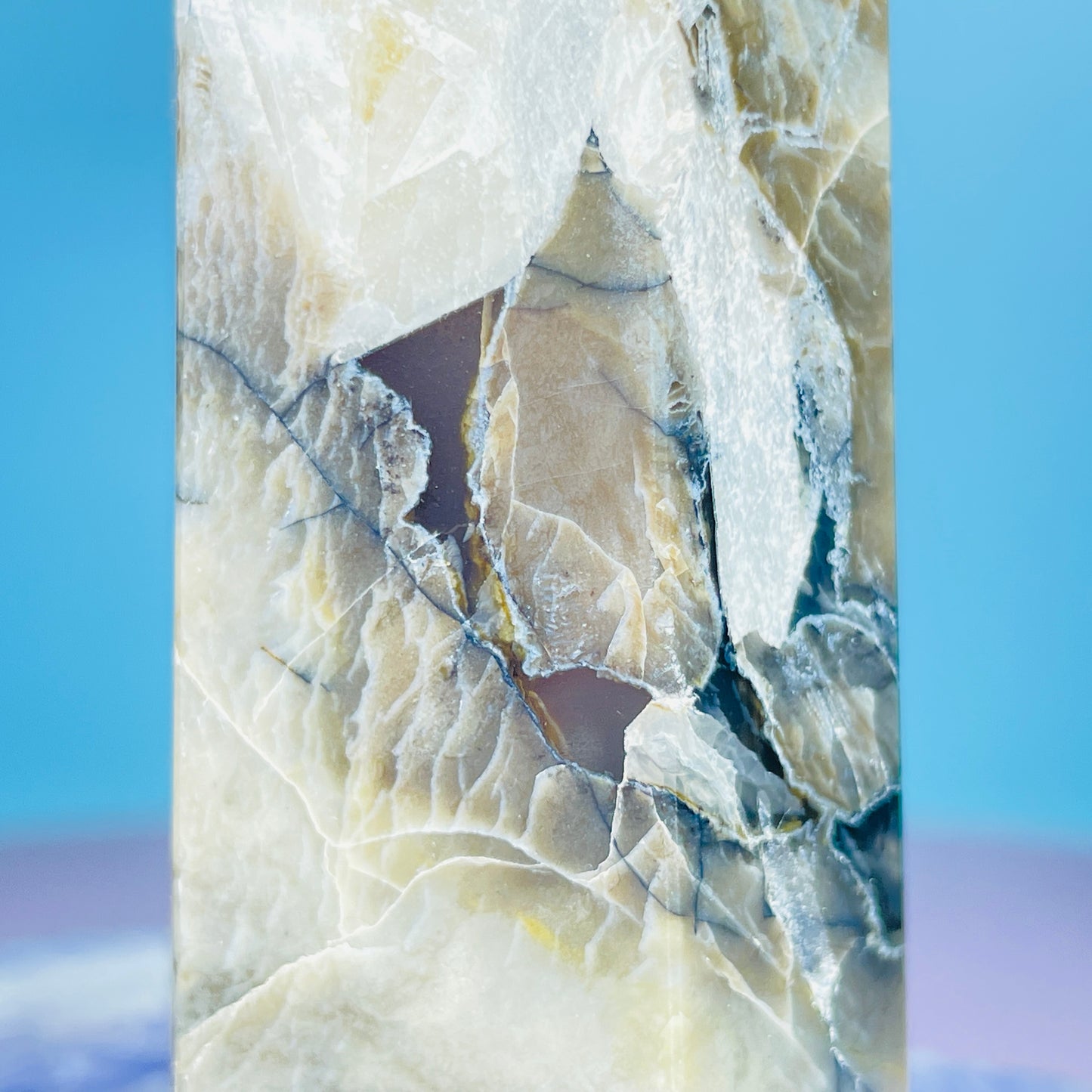 Mangano Calcite in Volcanic Agate Medium Tower (Double UV Reaction)