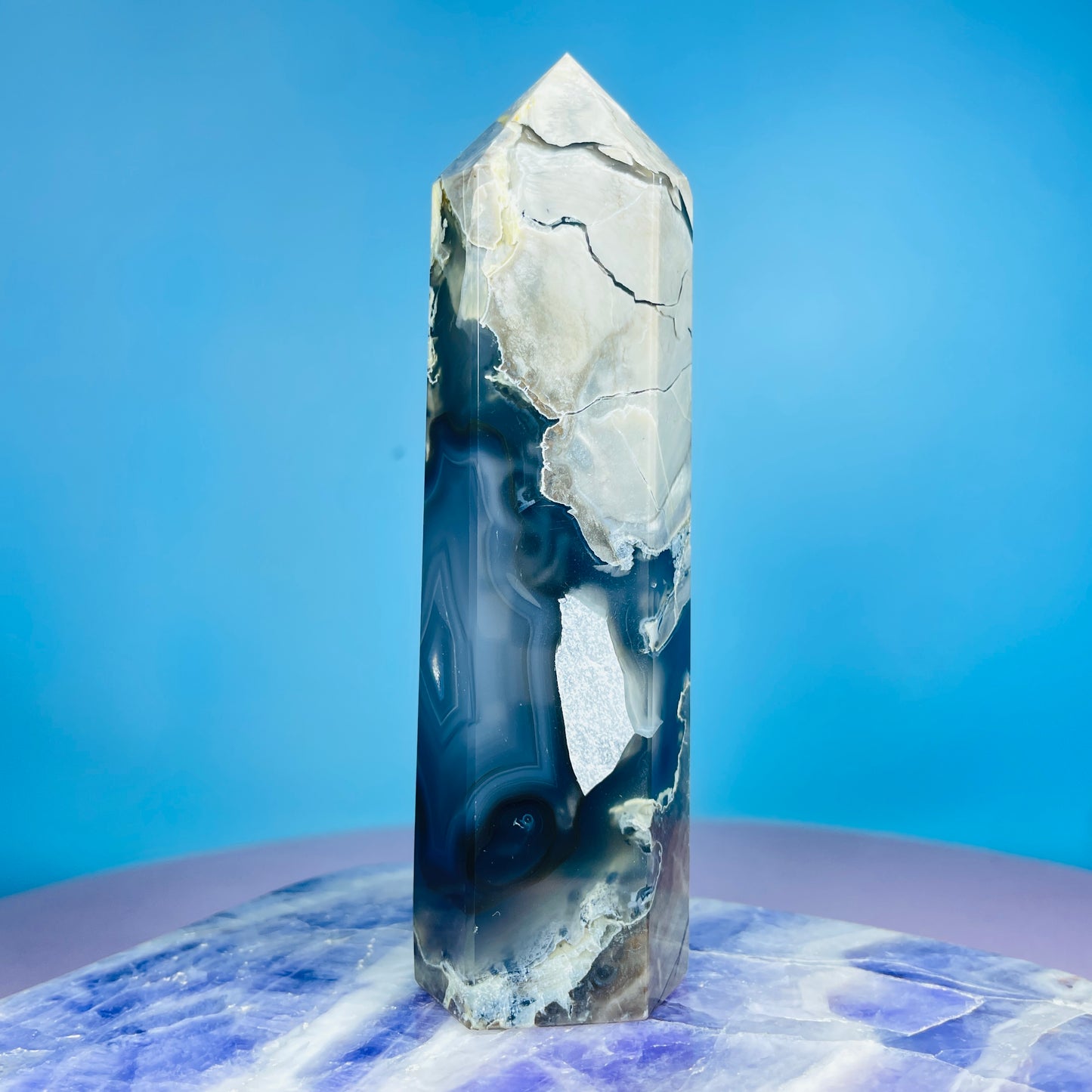 Mangano Calcite in Volcanic Agate Medium Tower (Double UV Reaction)