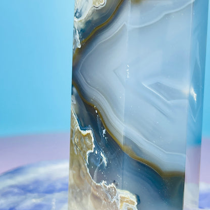 Mangano Calcite in Volcanic Agate Medium Tower (Double UV Reaction)