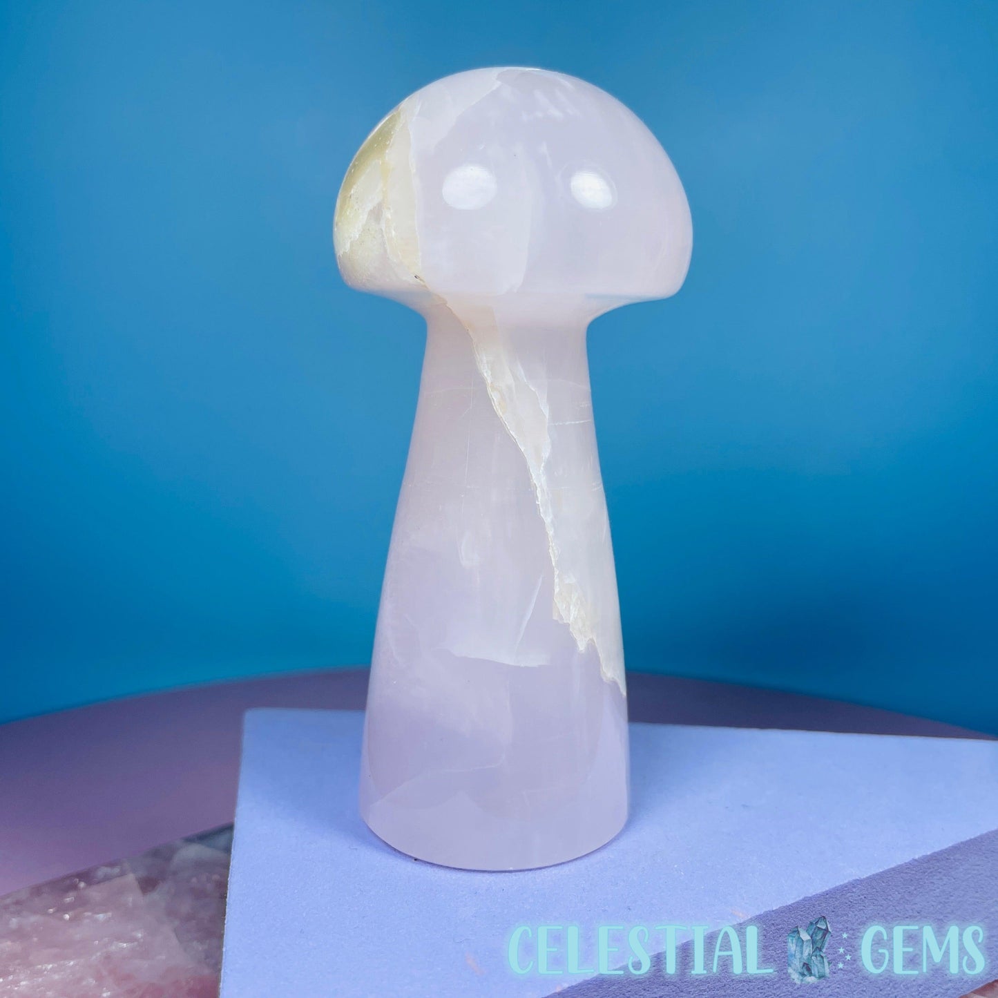 Mangano UV Calcite Mushroom Medium Carving