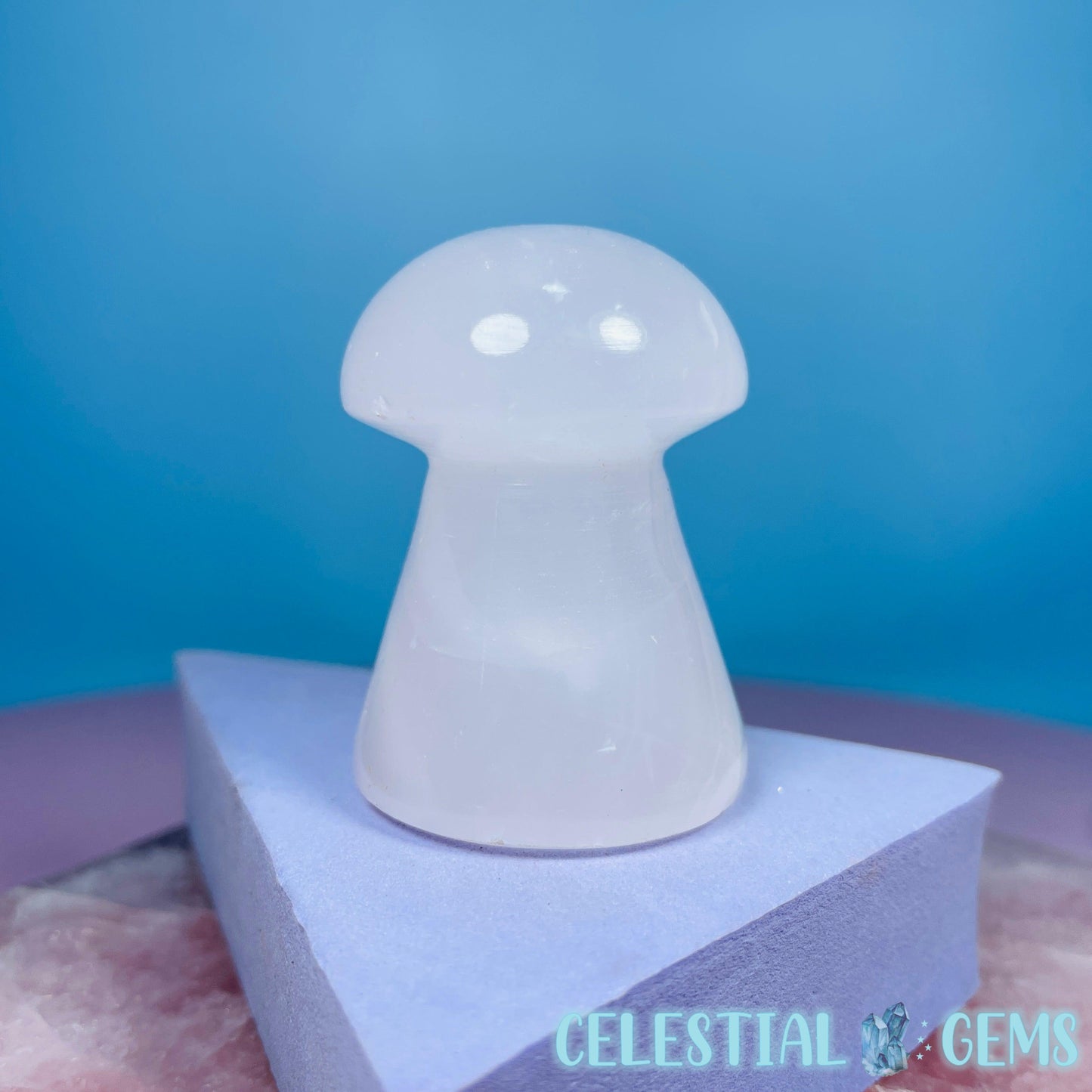 Mangano UV Calcite Mushroom Small Carving