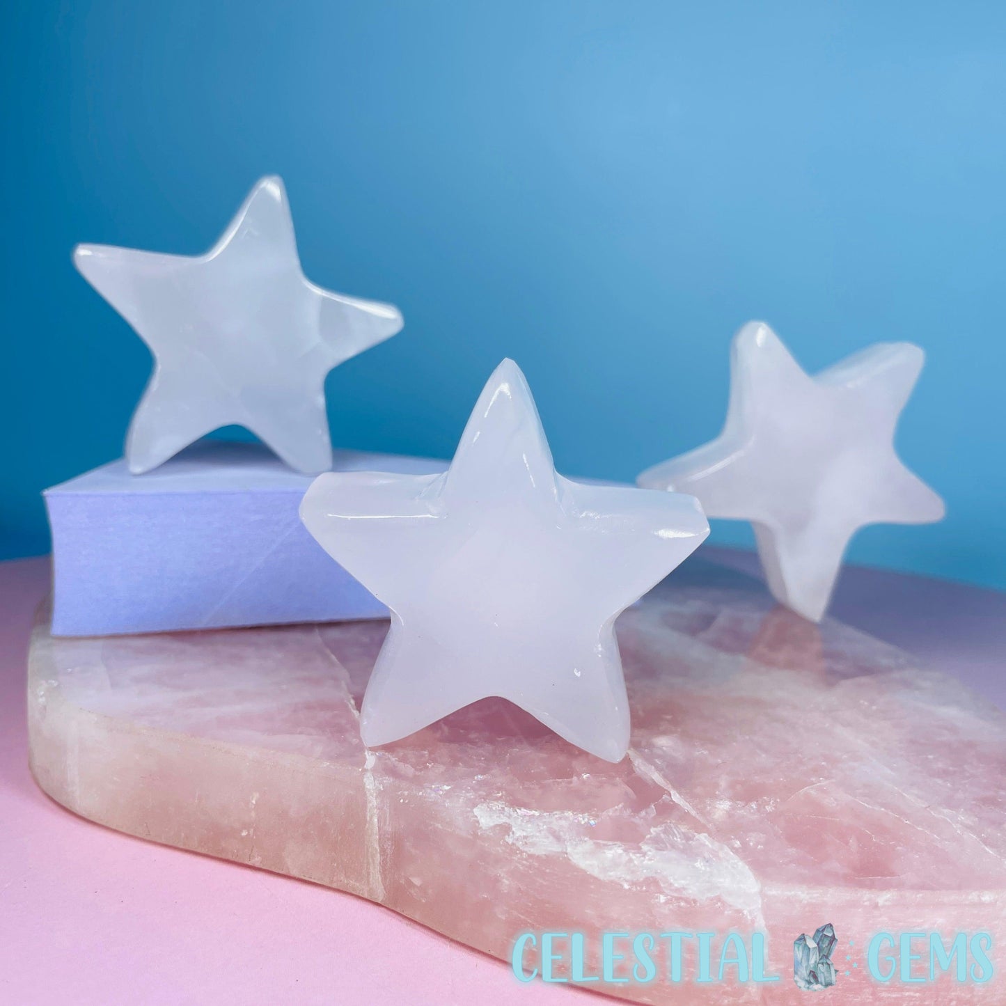 Mangano UV Calcite Star Small Carving