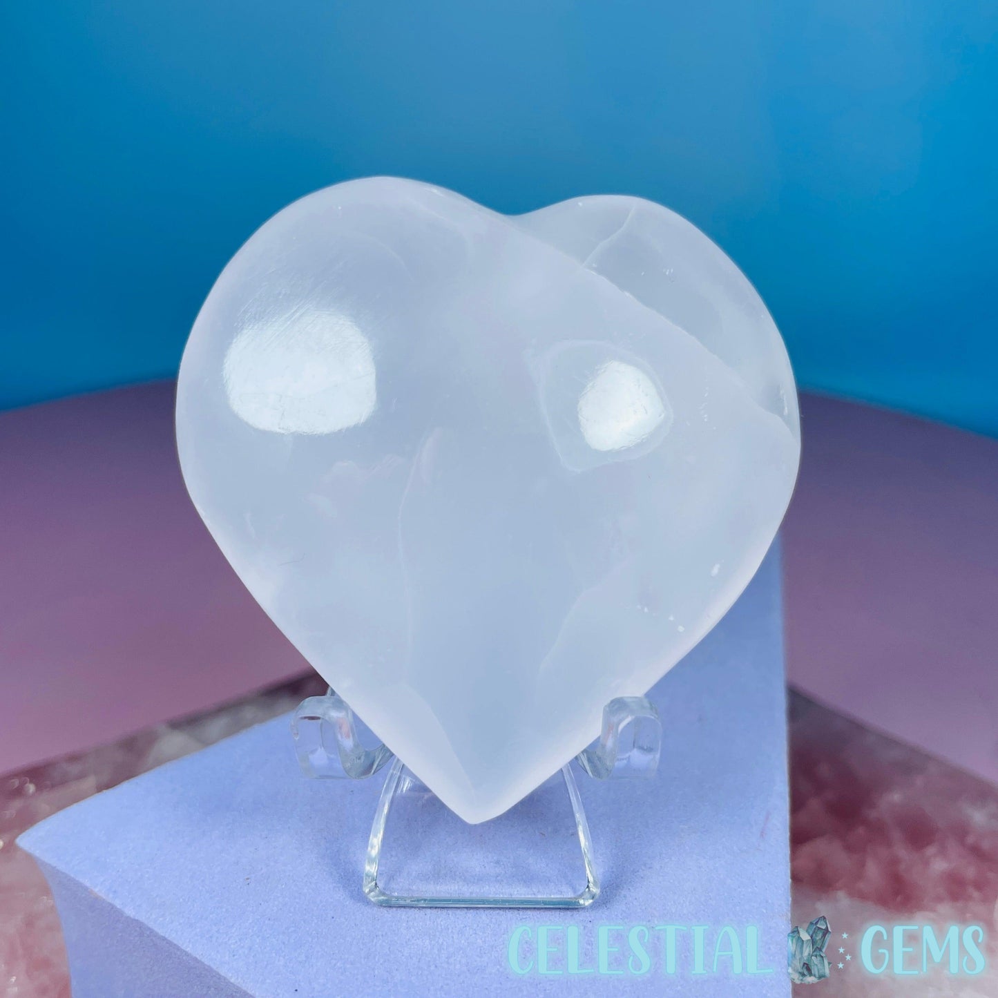 Mangano UV Calcite Heart Medium Carving