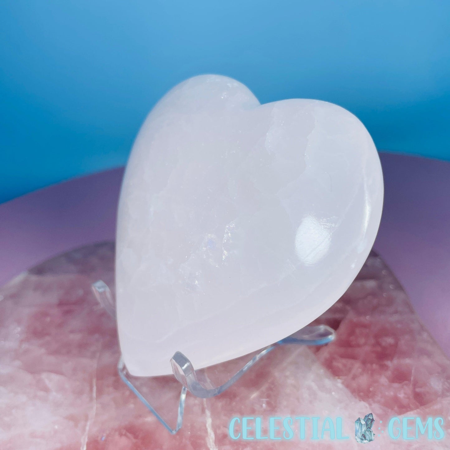 Mangano UV Calcite Heart Medium Carving