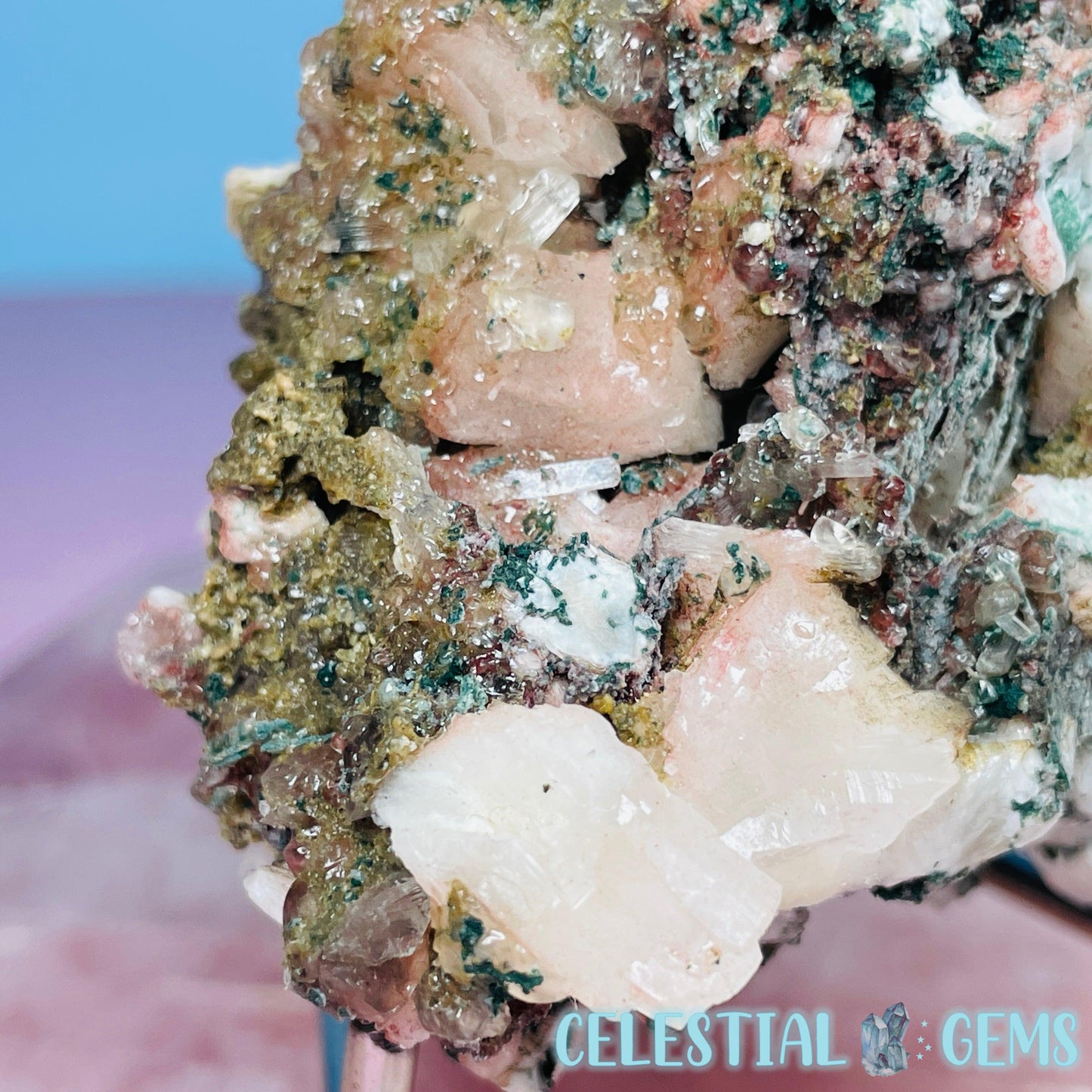 Marshy Heulandite + Stilbite + Celadonite Medium Cluster