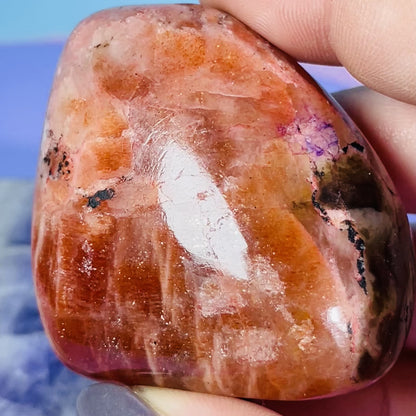 Iolite + Sunstone Small Freeform (Video)