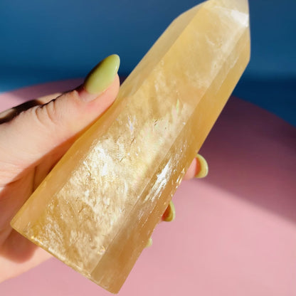 Optical Honey Calcite Medium Tower (Video)