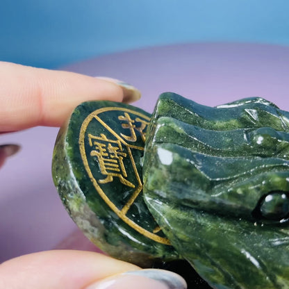 Green Jade Money Toad Frog Medium Carving (with Spinning Lucky Coin)