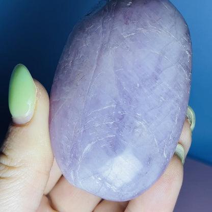 Kunzite Palmstone (Video)